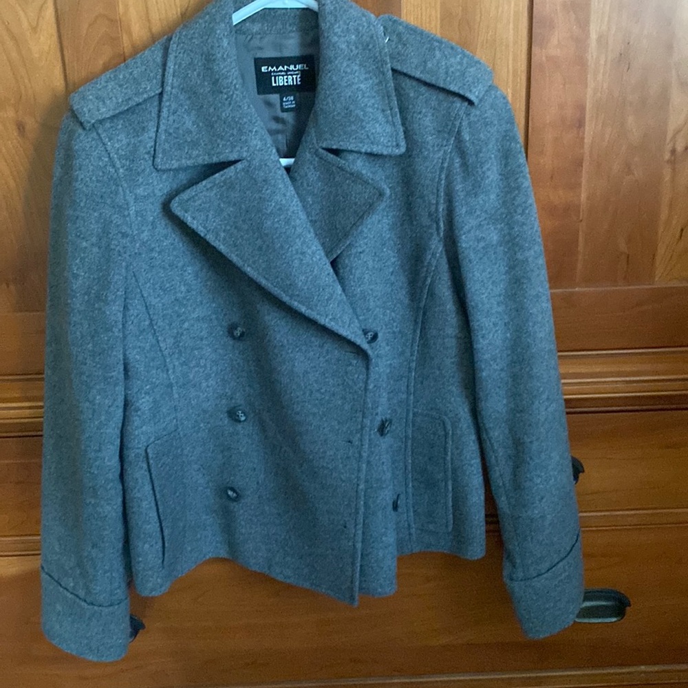 Vintage wool blend pea coat Emanuel Ungaro 3 front buttons side pockets and sets